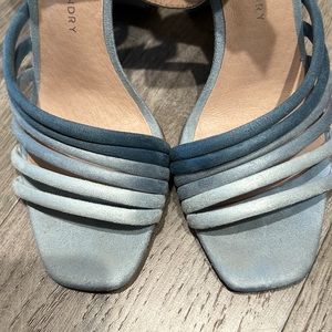 Beautiful two tons velvet sandals